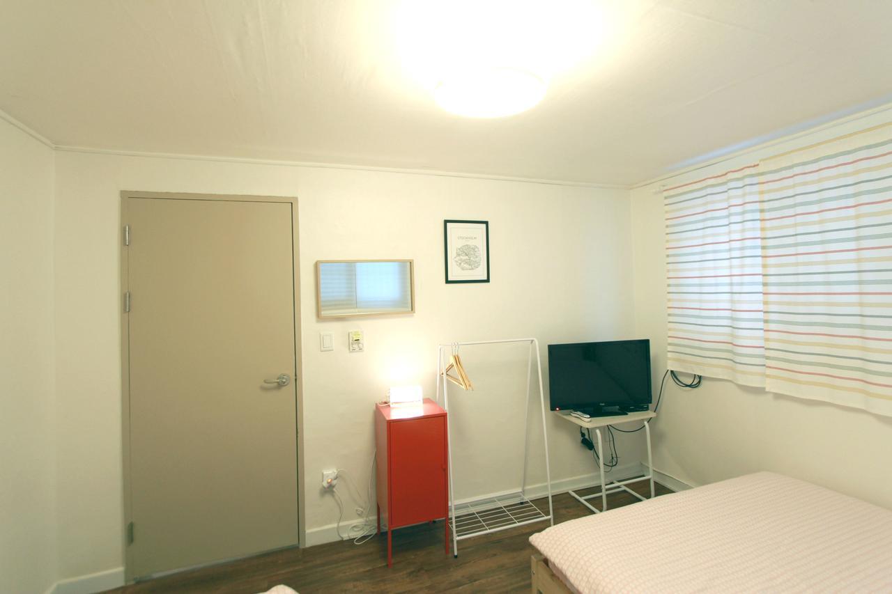 Apelbaum2 Hongdae Hotel Seoul Phòng bức ảnh